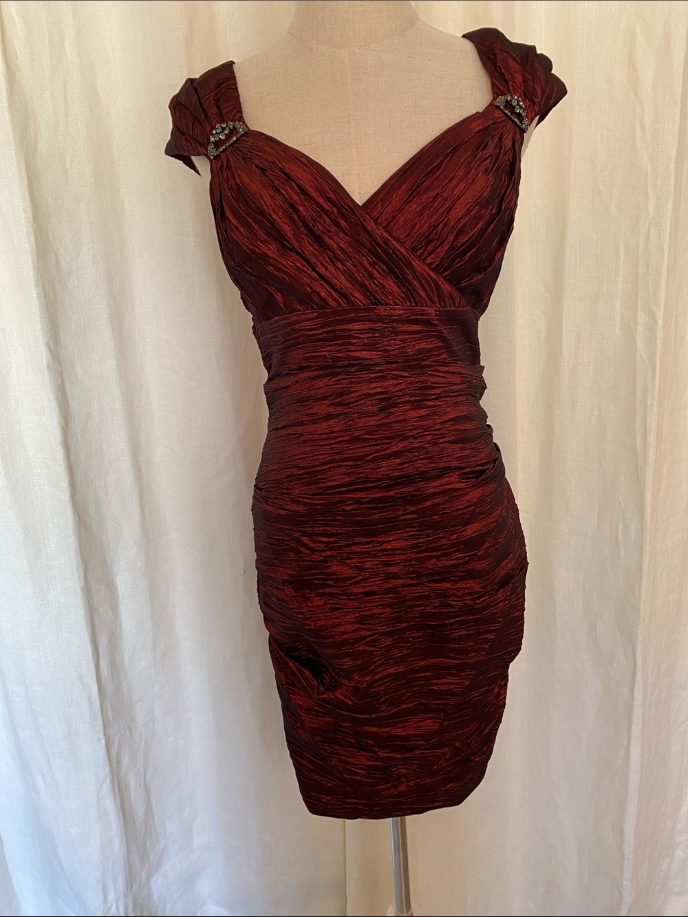 Alex Evenings Crinkle Metallic Sheath Cocktail Dress